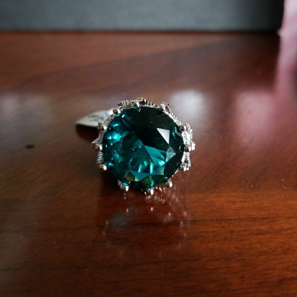 Emerald ring Sterling silver